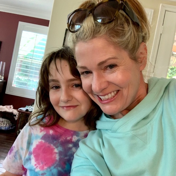 Ambassador, Stephanie, Beautycounter consultant - Picture 2 of 2